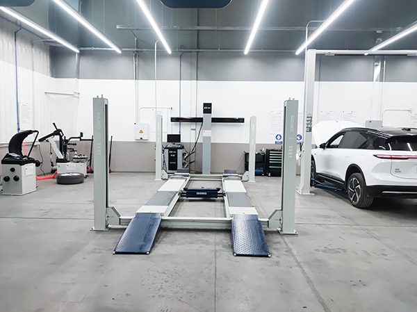 陜西蔚來4S店-陜西中盛致遠(yuǎn)蔚來汽車服務(wù)有限公司 (10)