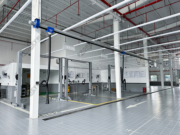 廣東AITO4S店-惠州標馳AITO (2)