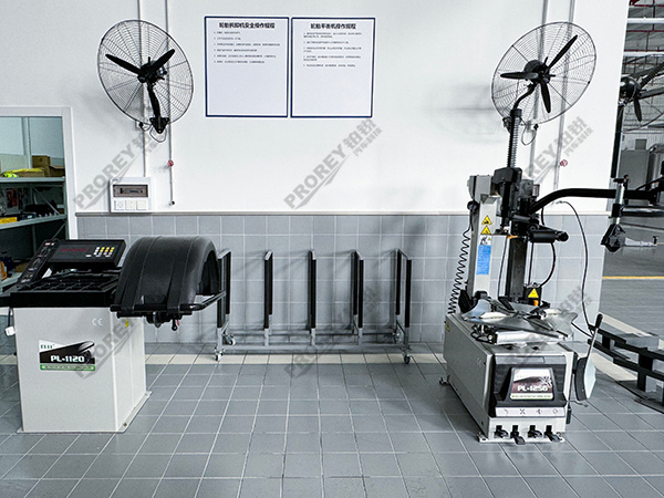 廣東AITO4S店-惠州標馳AITO (9)