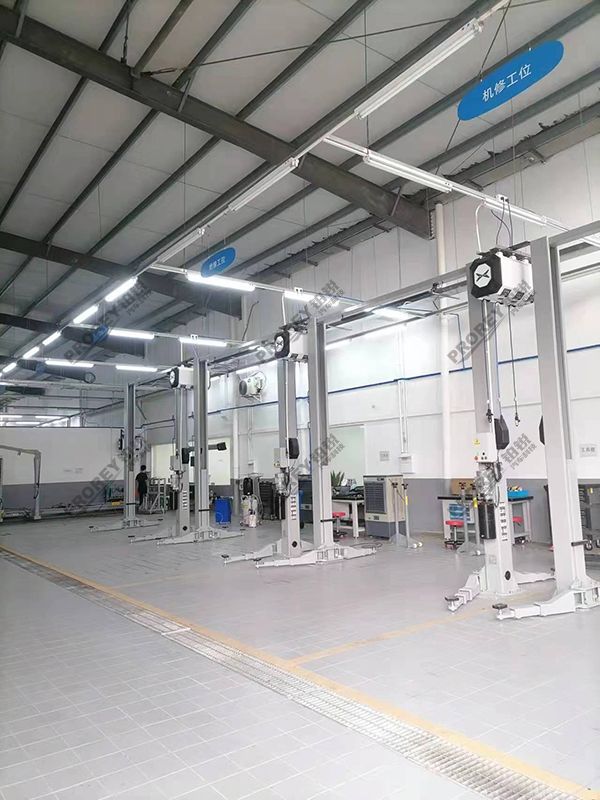 廣東小鵬4S店-茂名小鵬汽車銷售服務(wù)有限公司中意泰達(dá)龍門舉升機(jī)2