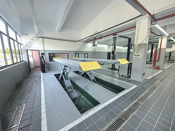 江蘇比亞迪4S店-蘇州比亞迪大剪舉升機(jī)