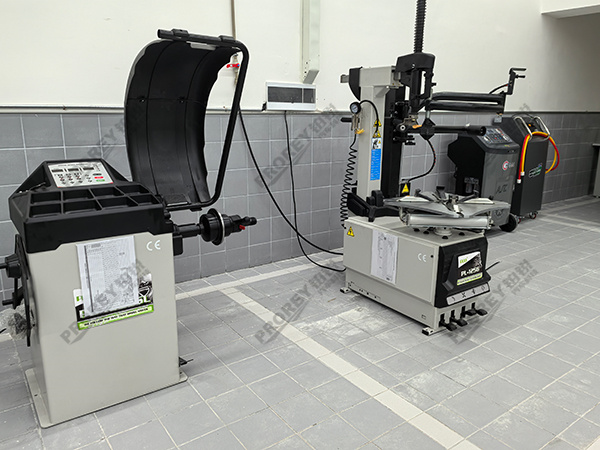 湖北鴻蒙智行4S店-宜昌建銀華界 (8)