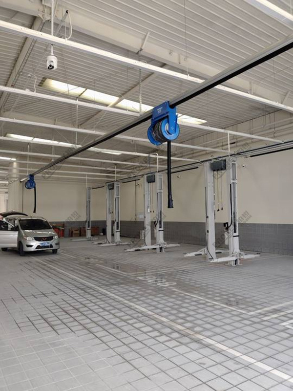 山東鴻蒙智行4S店-泰安鴻發(fā)德福鴻蒙智行店 (9)