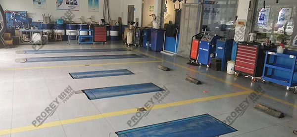 河北汽修店-佰順汽車快保店-藏地式舉升機(jī)