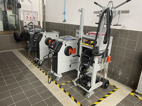 廣東蔚來4S店-東莞逸宸 (8)