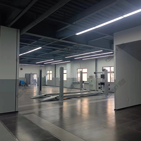 山東Icar4S店-濟(jì)南百靈鳥ICAR-力四柱舉升機(jī)全景3