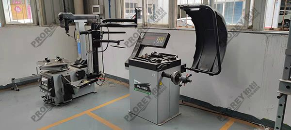 河南寶能4S店-平頂山衛(wèi)東直營(yíng)店拆胎機(jī)