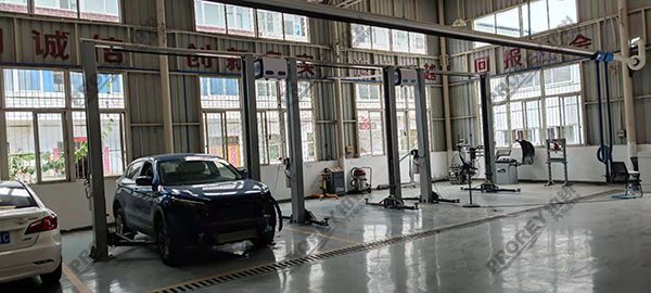 河南寶能4S店-平頂山衛(wèi)東直營(yíng)店龍門舉升機(jī)