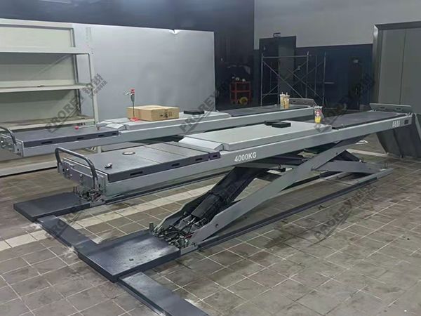 重慶哪吒4S店-重慶合眾-大剪舉升機