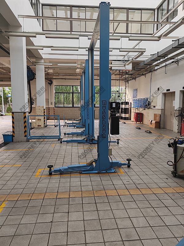 山東雷克薩斯4S店 -煙臺錦繡世泰雷克薩斯路斯霸龍門舉升機