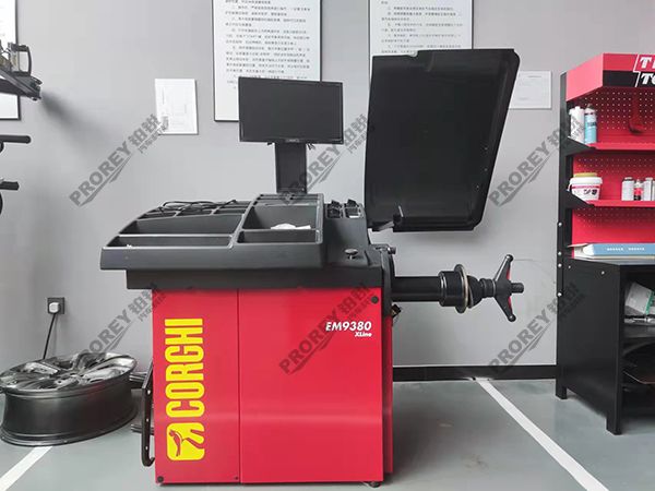 重慶高合4S店-重慶華人運(yùn)通-平衡機(jī)