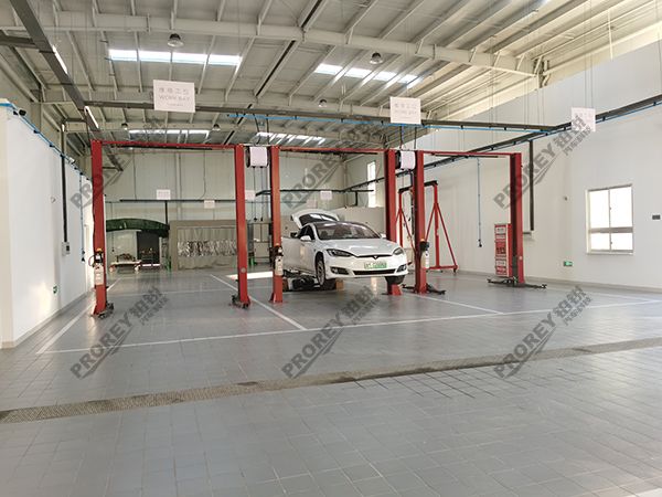 山東特斯拉4S店-濱州瑞迪特斯拉-龍門舉升機(jī)