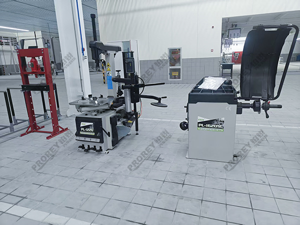 江蘇鴻蒙智行4S店-徐州市瑞哲龍哲汽車 (6)