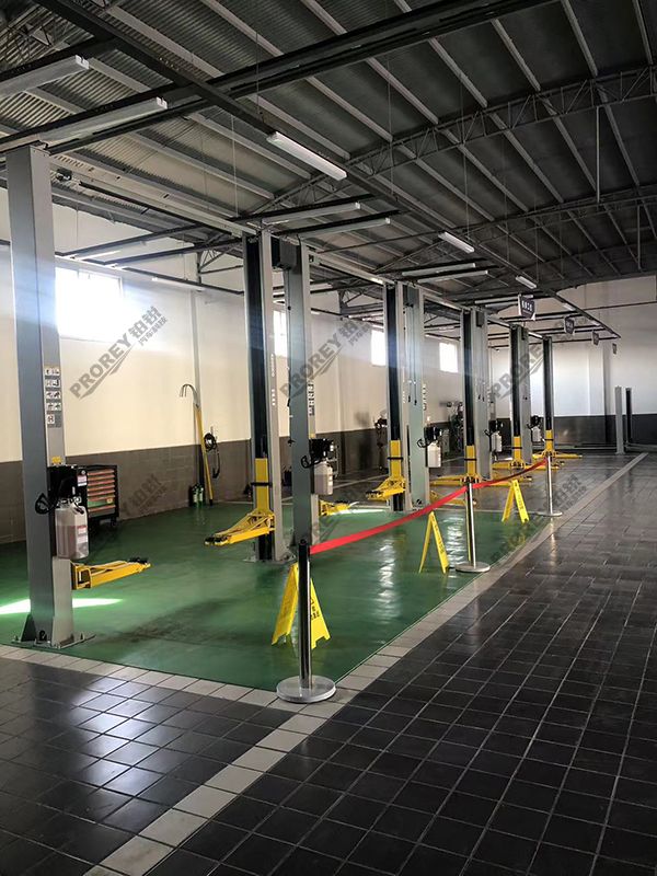 幾何汽車4S店-安步出行-龍門舉升機(jī)