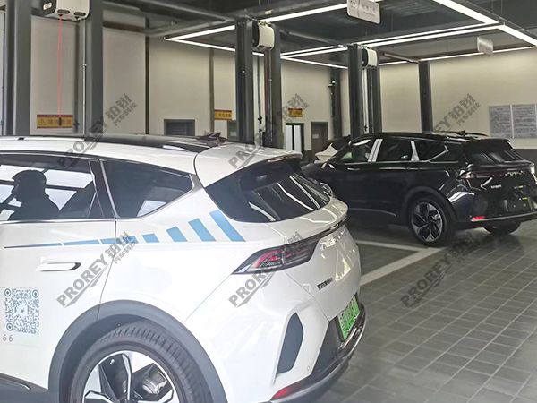 廣東利泰極狐4S店-佛山南莊利泰極狐中心-機(jī)修車(chē)間02