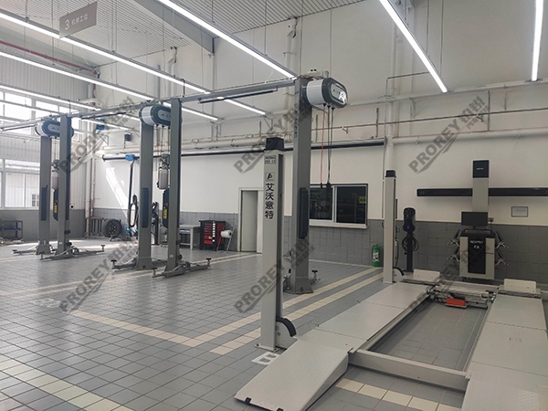 艾沃意特舉升機、利格四輪定位儀